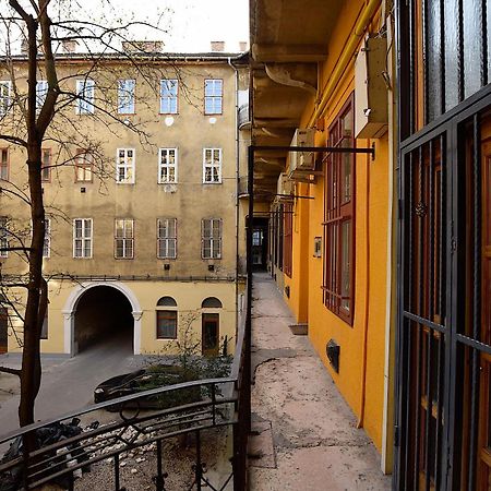 New Faces Design Apartment In Downtown Budapeste Exterior foto